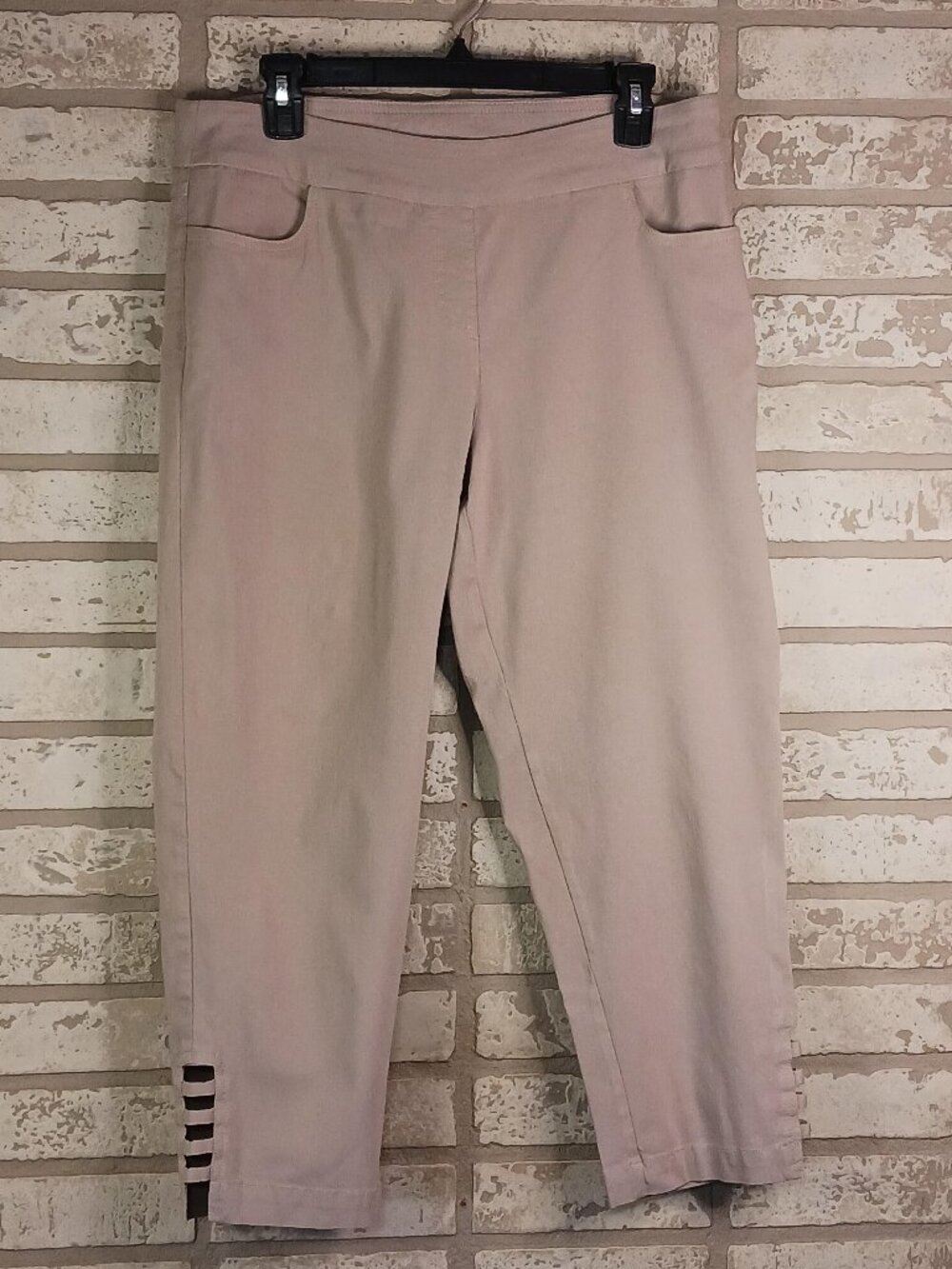Slim-Sation Womens Size 12 Capri Pants Khaki Stretch Pullon